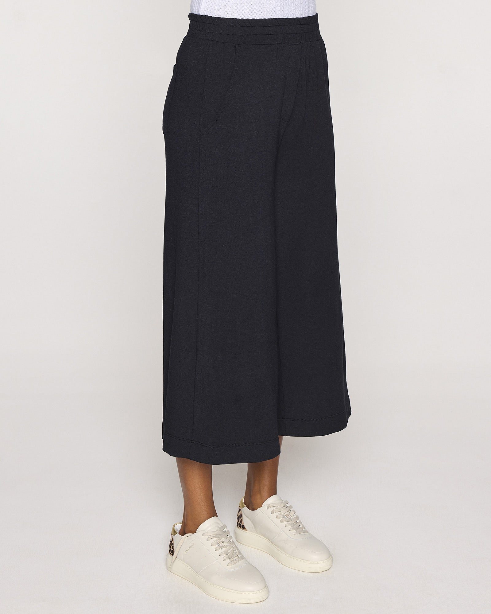Black | The Culottes Angle