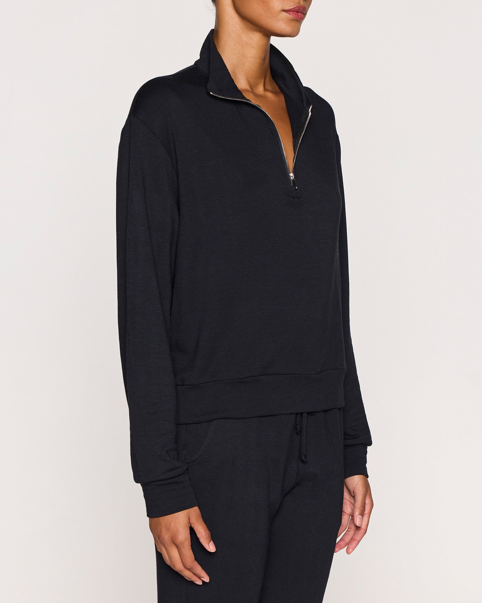Black | Women's 1/4 Zip Angle
