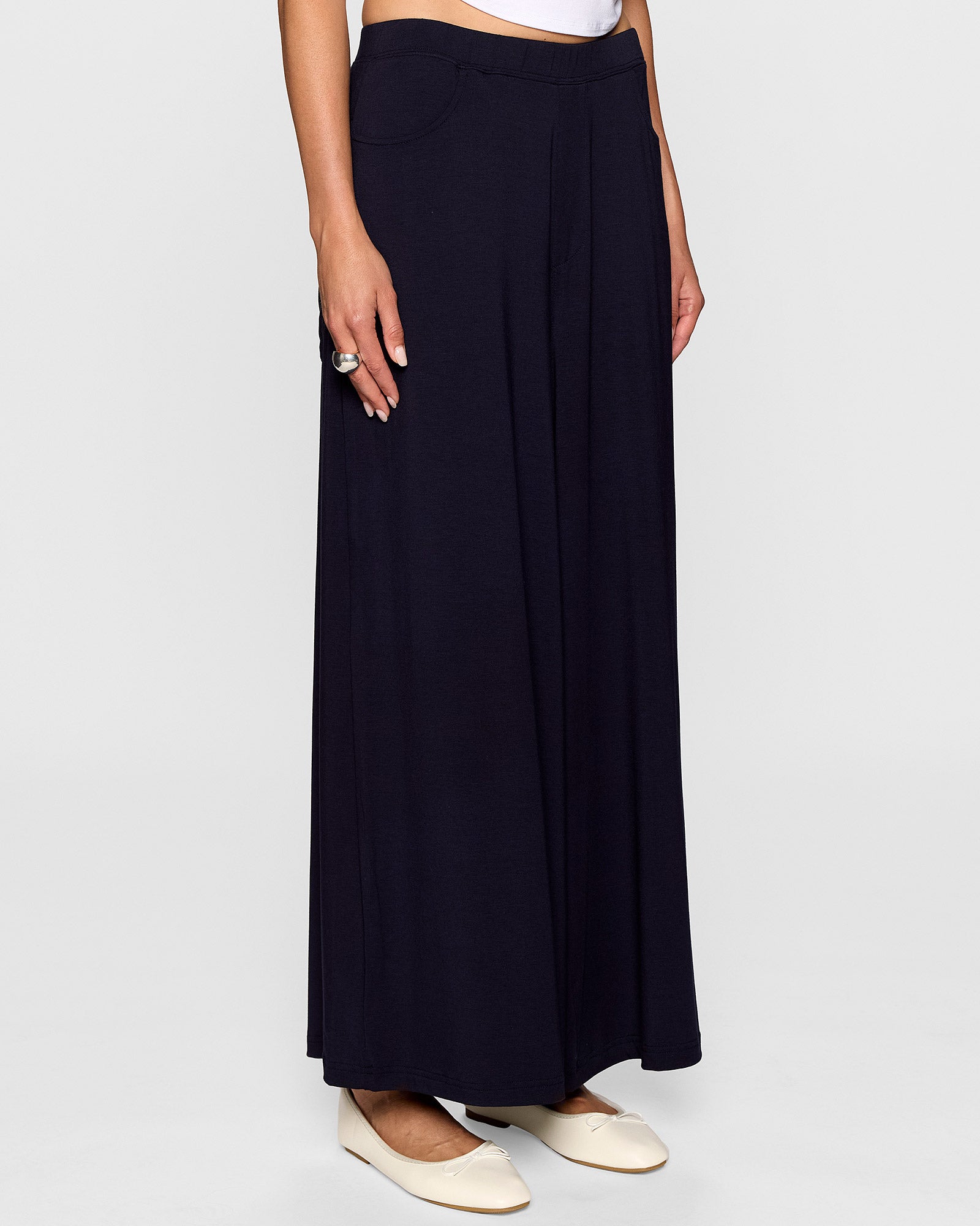 Navy | The Lyndie Pant by Bleusalt