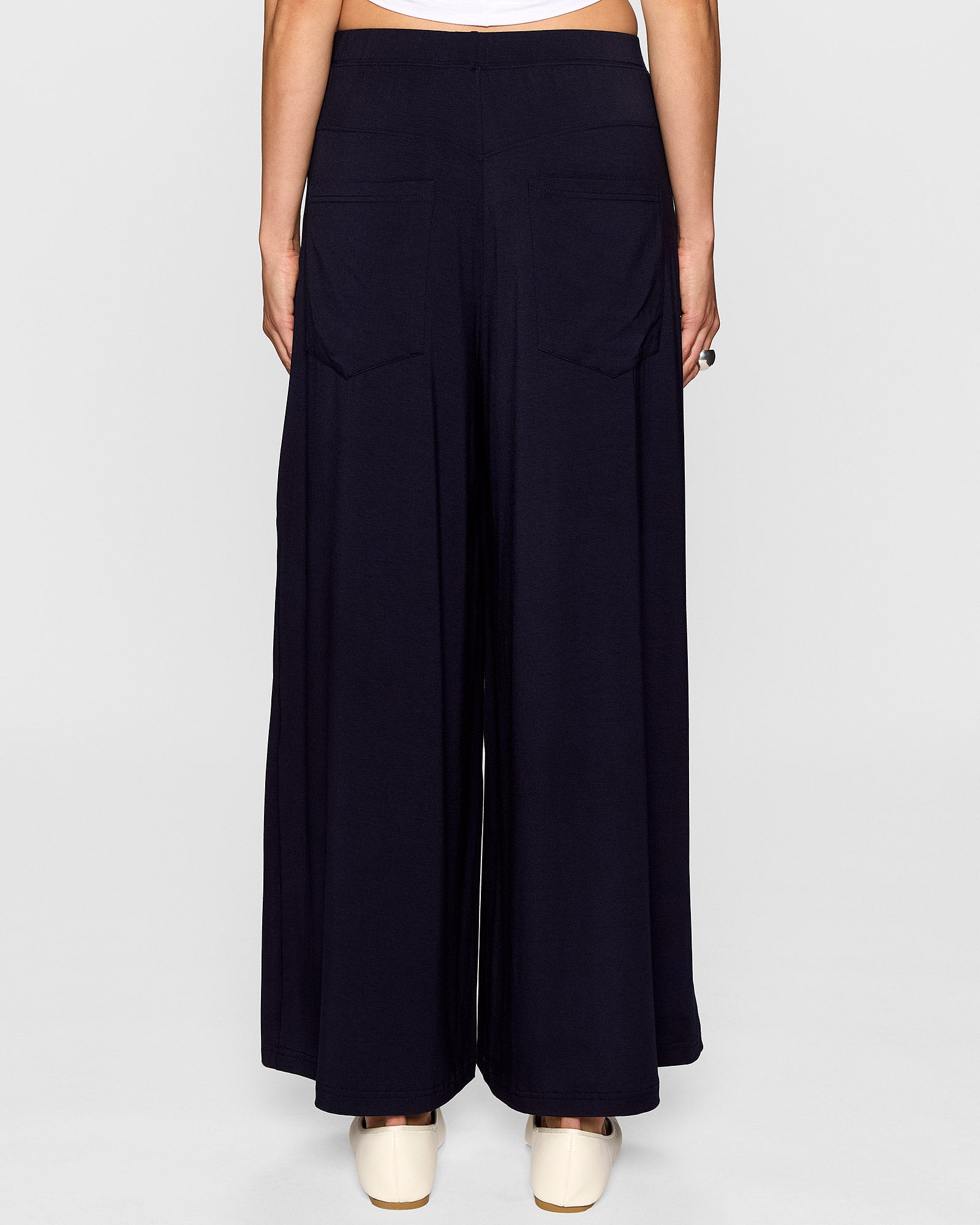 Navy | The Lyndie Pant by Bleusalt