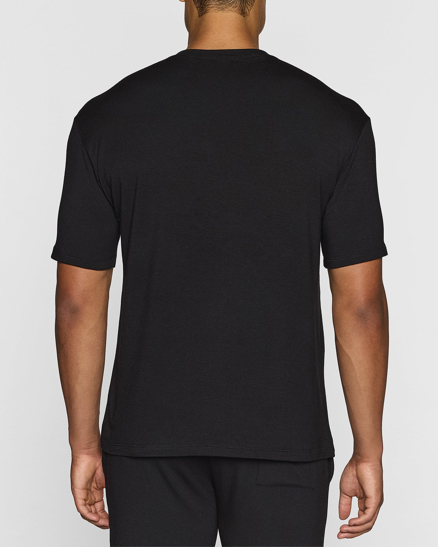 Black | The Perfect Classic T