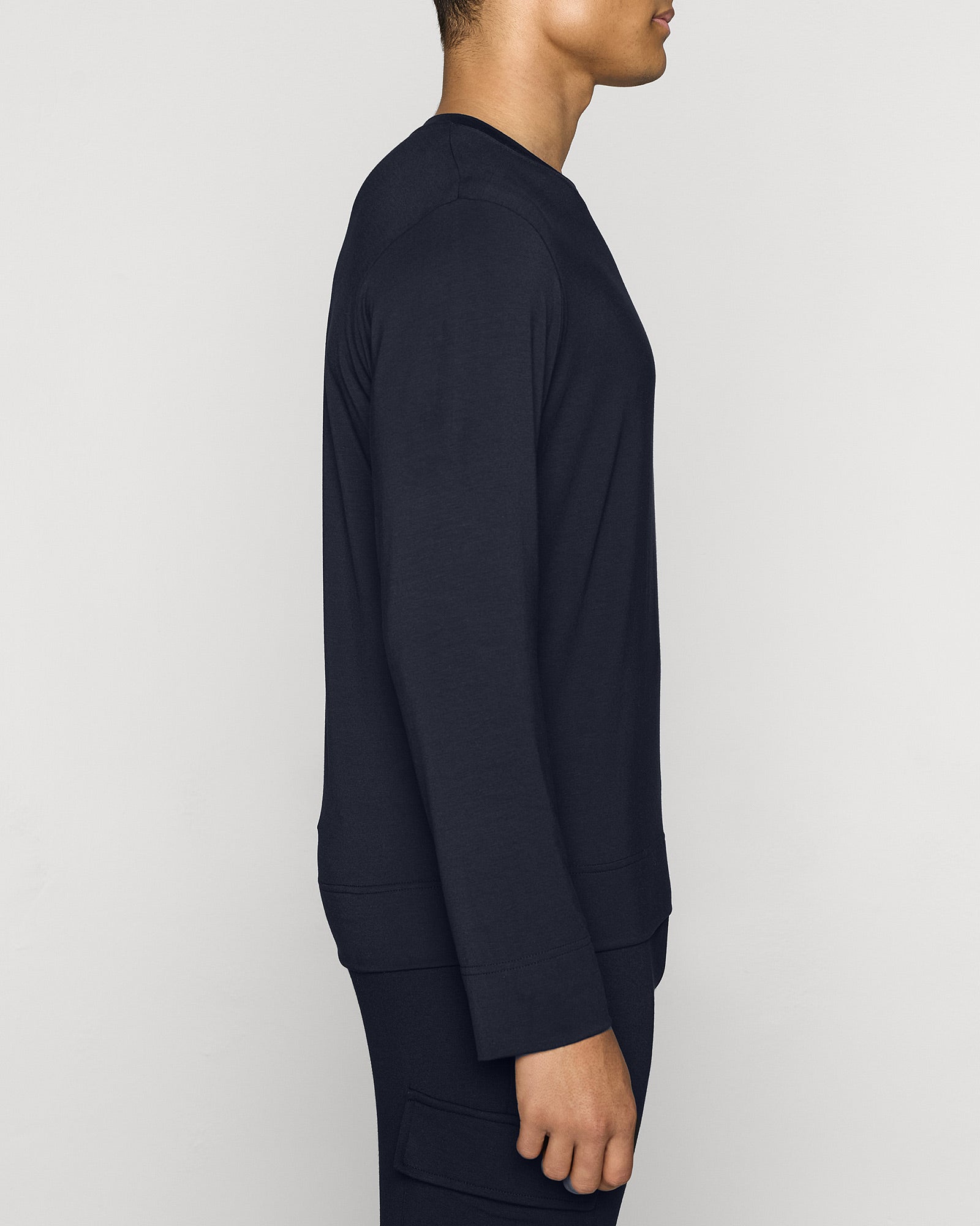 Navy | The Long Sleeve Crew Pullover Lite