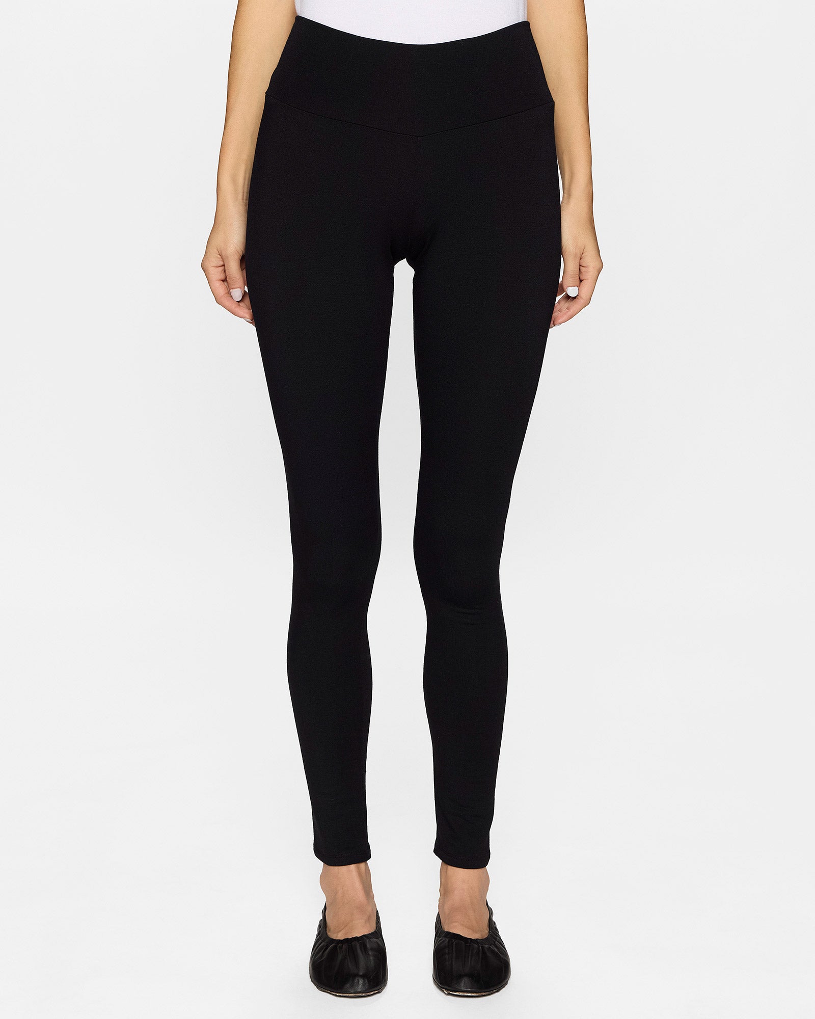 Black | The Elevated Legging by Bleusalt