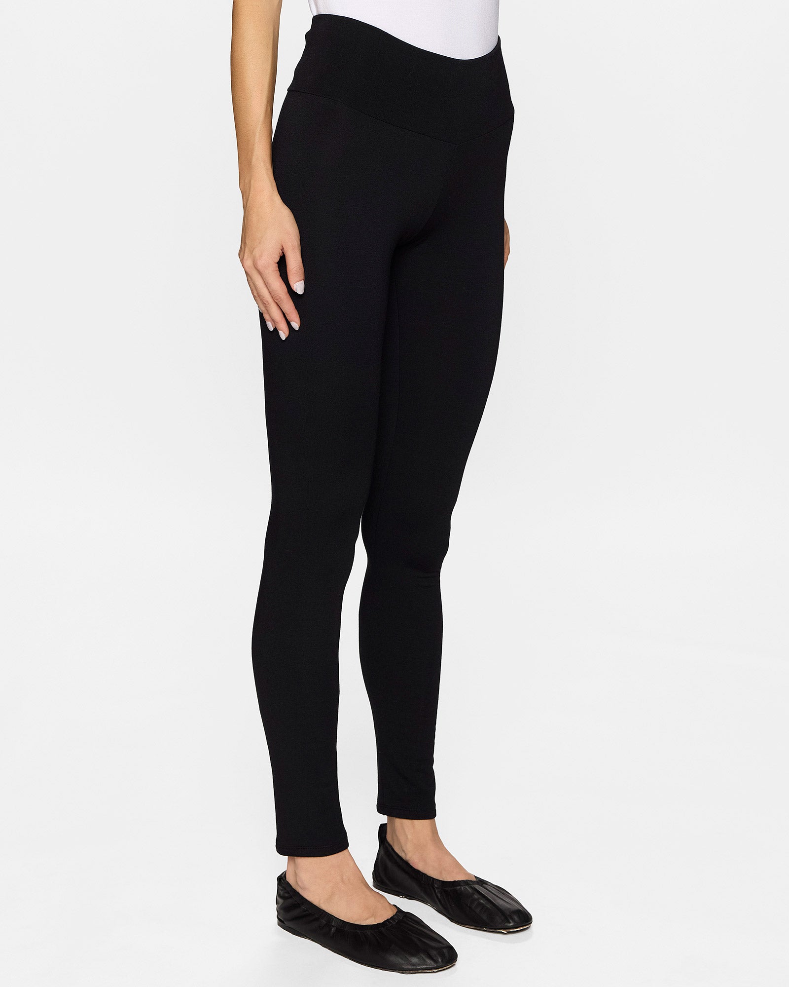 Black | The Elevated Legging by Bleusalt