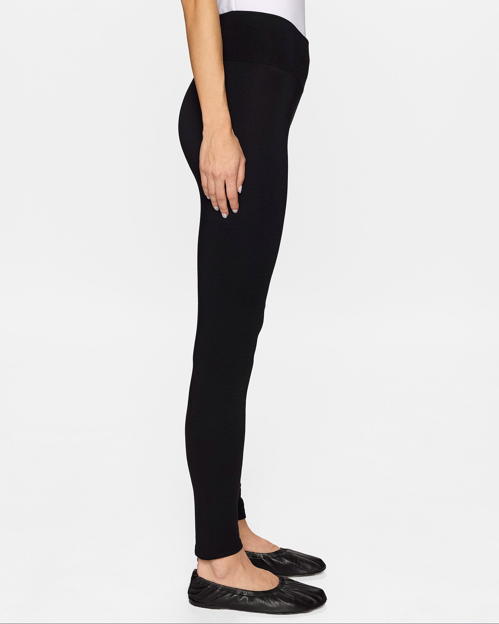 Black | The Elevated Legging by Bleusalt