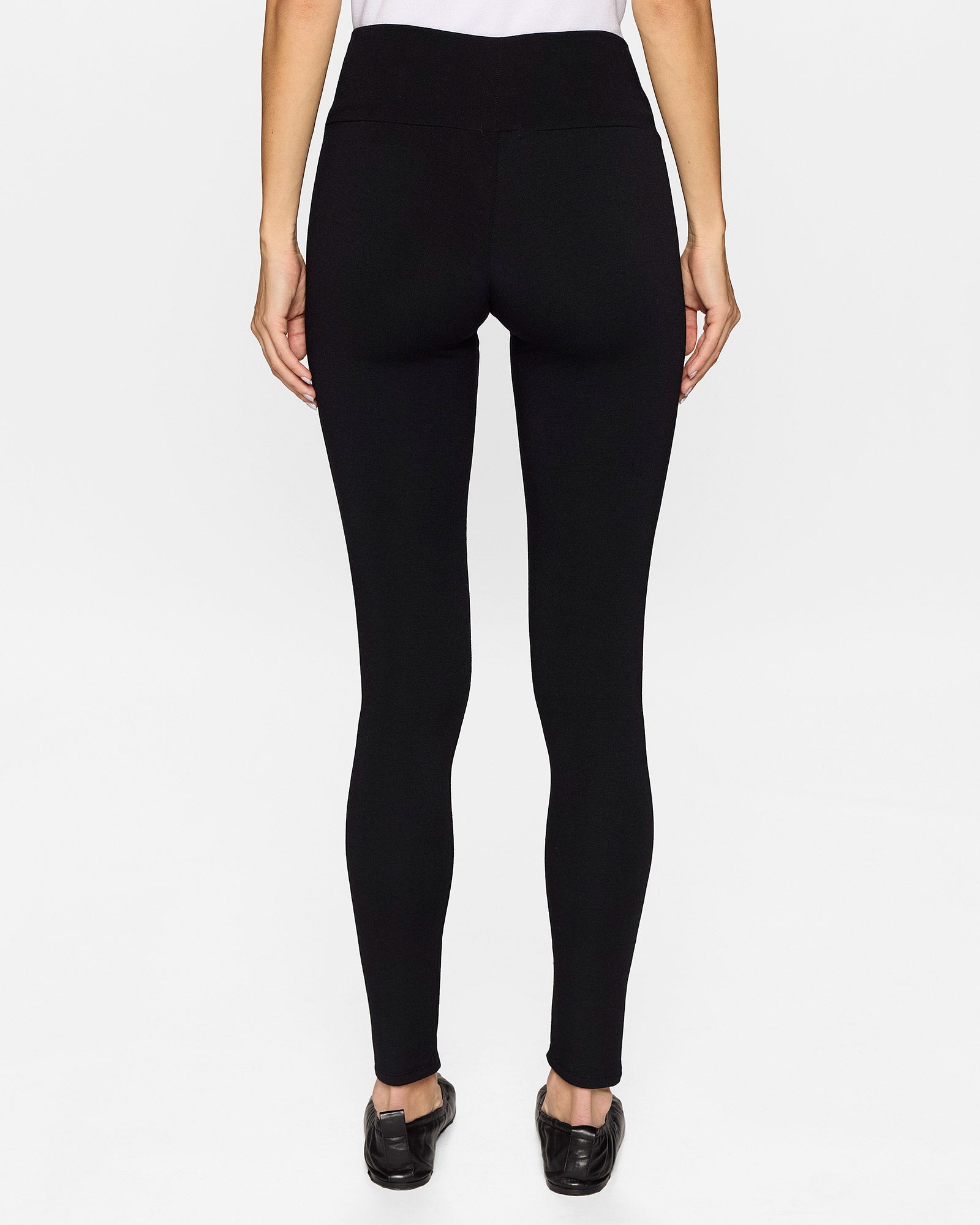 Black | The Elevated Legging by Bleusalt