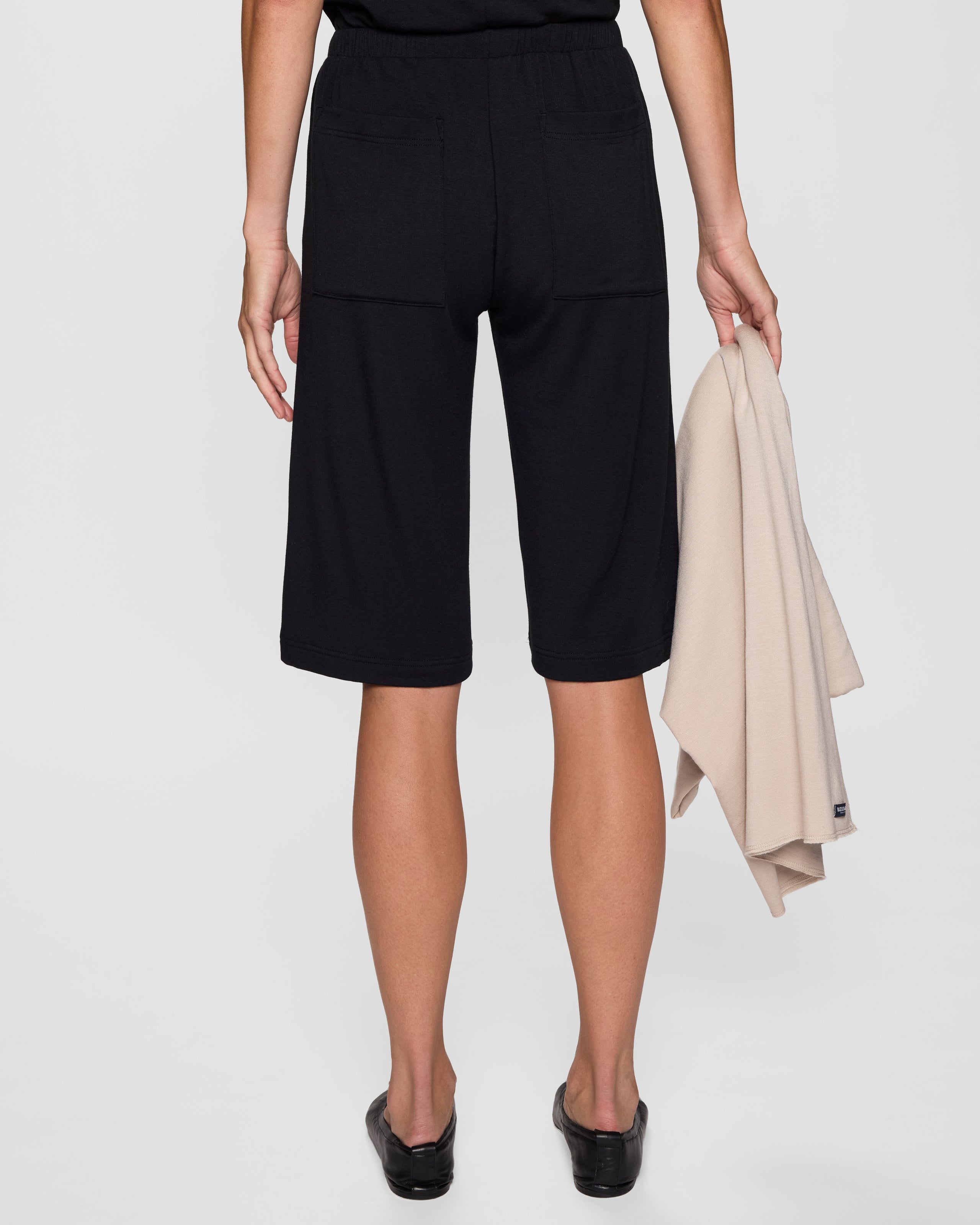 Black | The Caroline Short