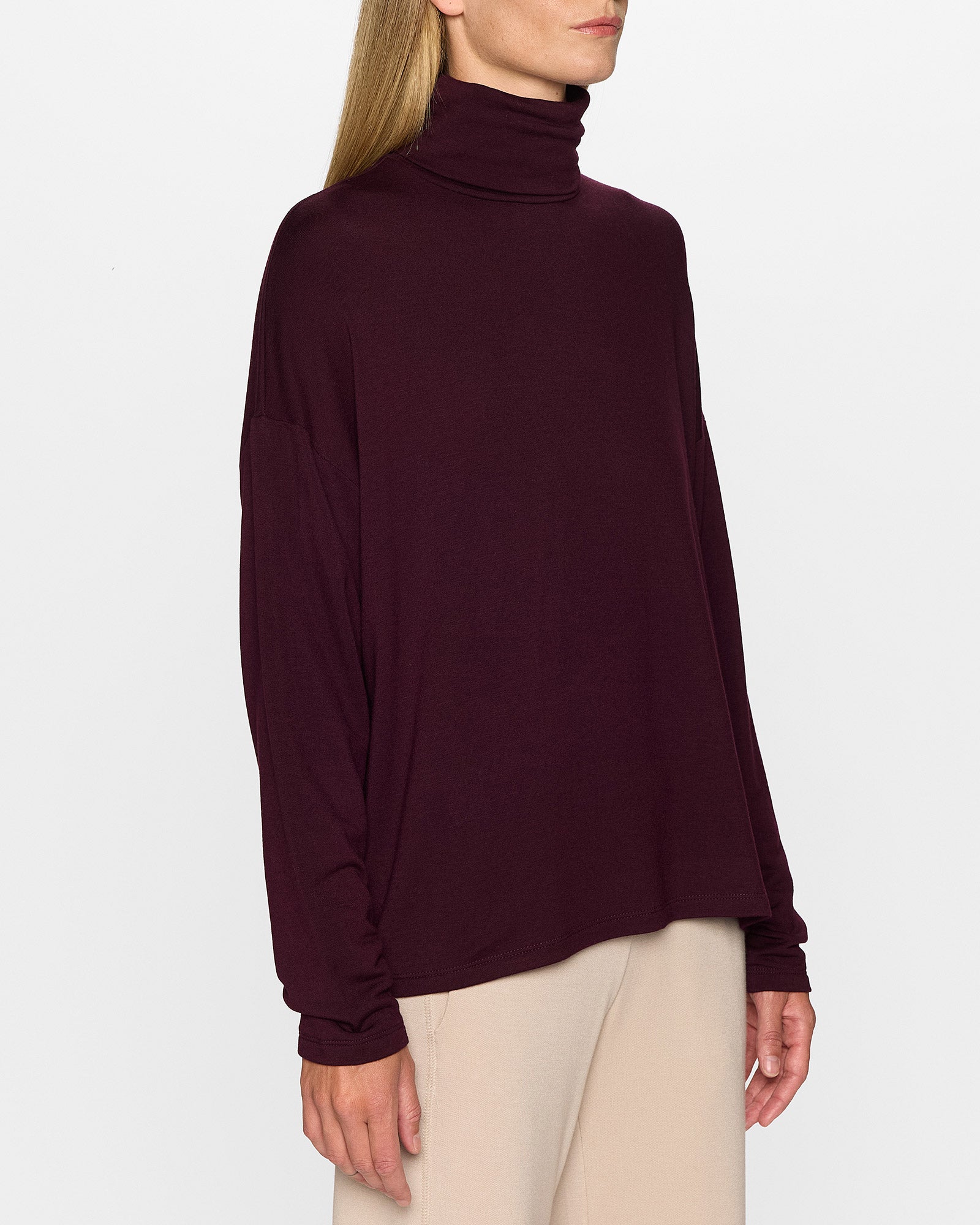 Bordeaux | The Oversized Turtleneck