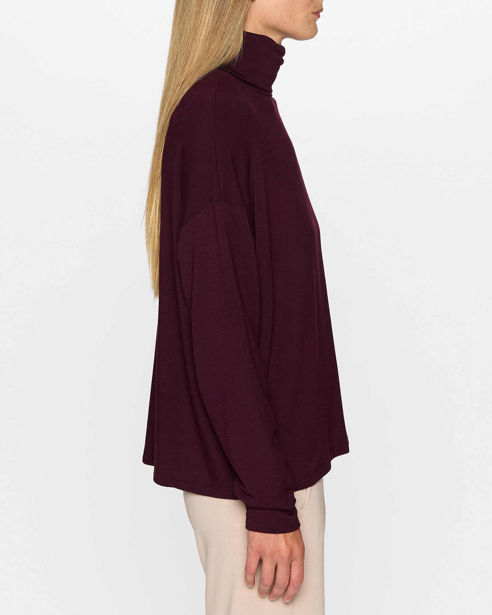 Bordeaux | The Oversized Turtleneck