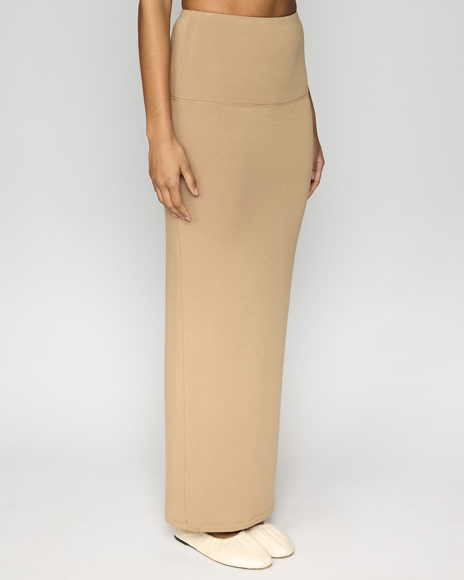 Camel | The Maxi Tube Skirt Angle