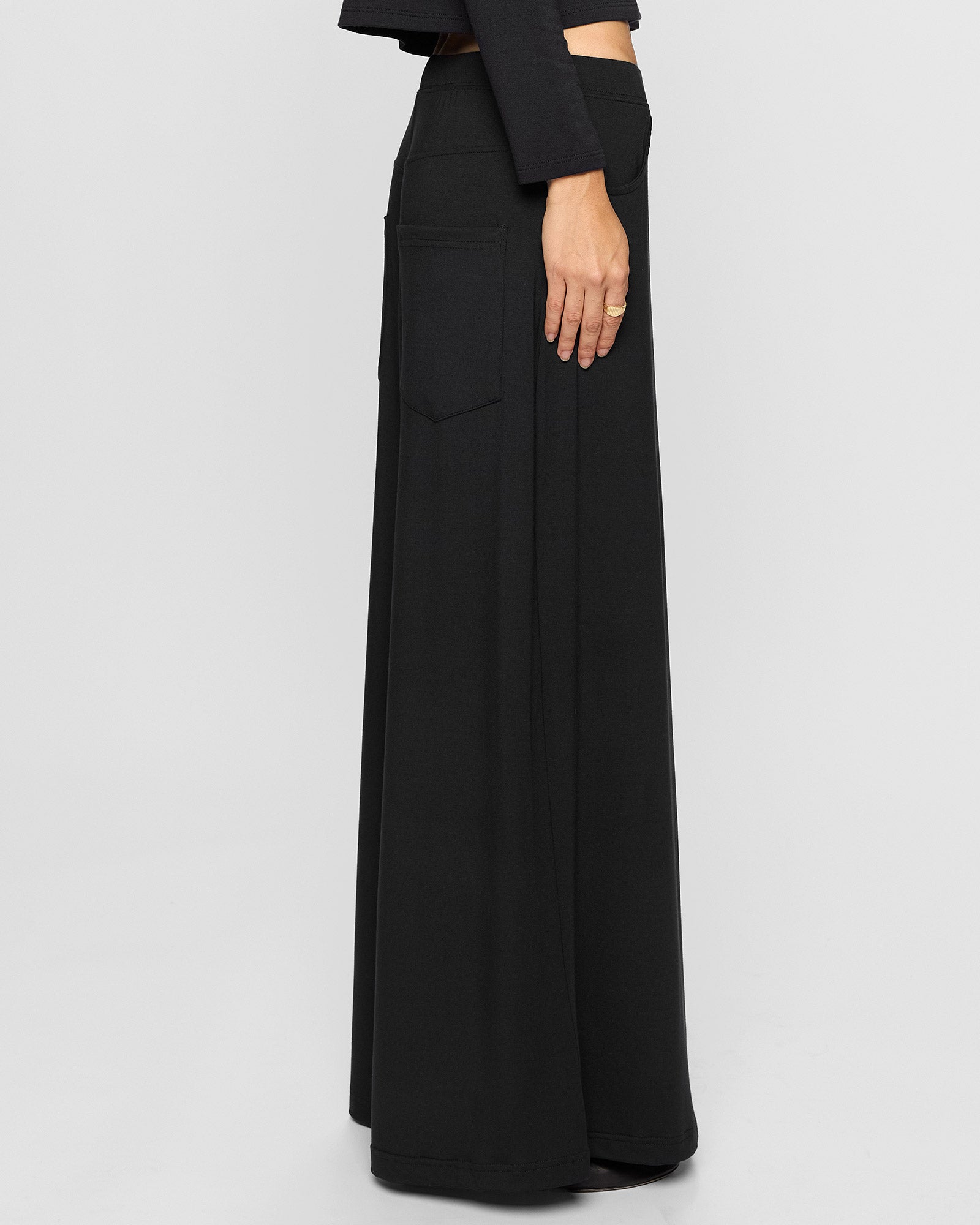 Black | The Lyndie Pant Lite
