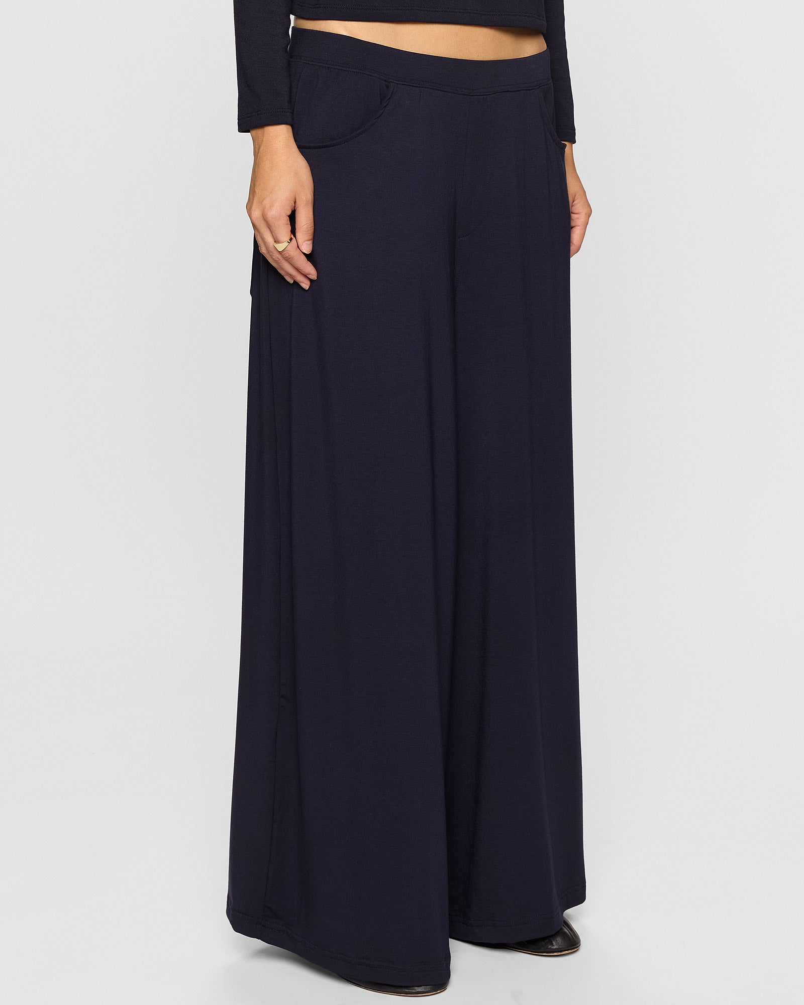Navy | The Lyndie Pant Lite