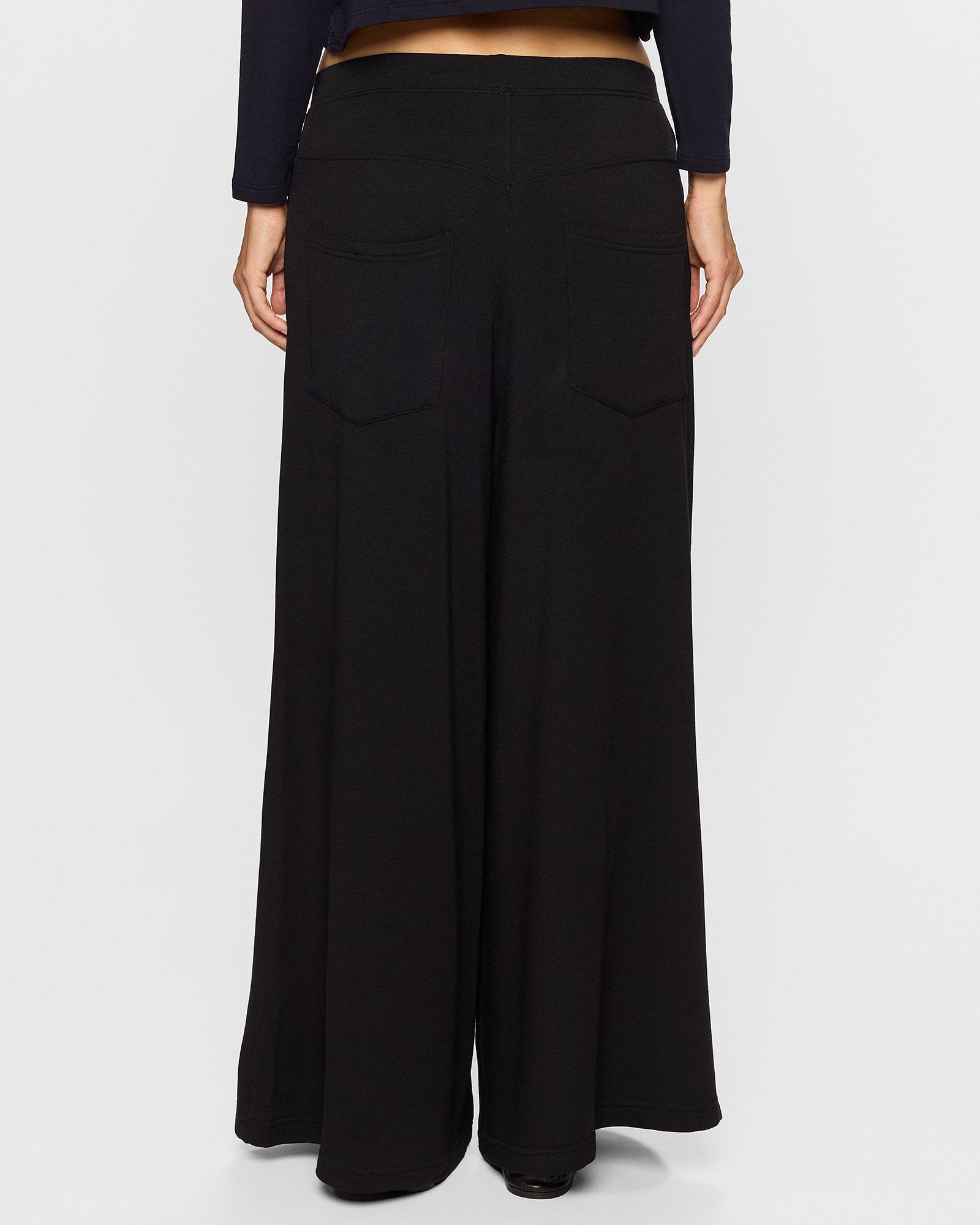 Black | The Lyndie Pant Signature Fabric