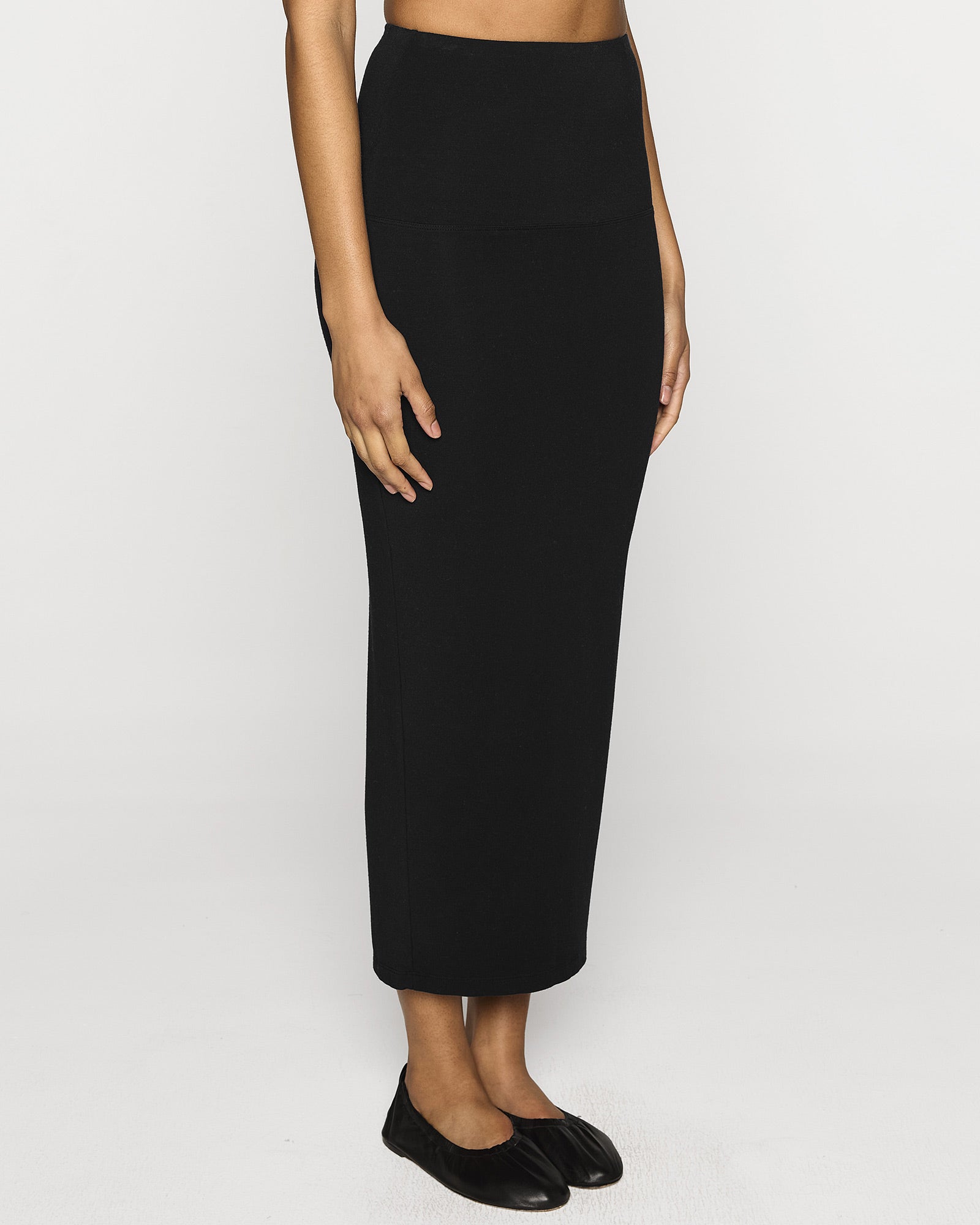 Black | The Tube Skirt Lite Angle