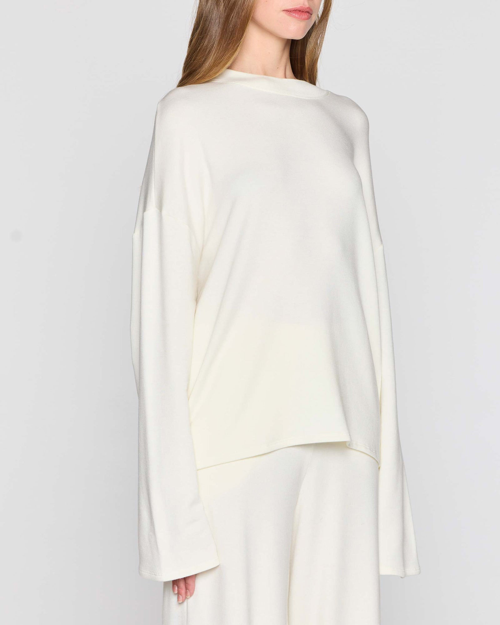 Unbleached | The Bell Sleeve Crew Angle