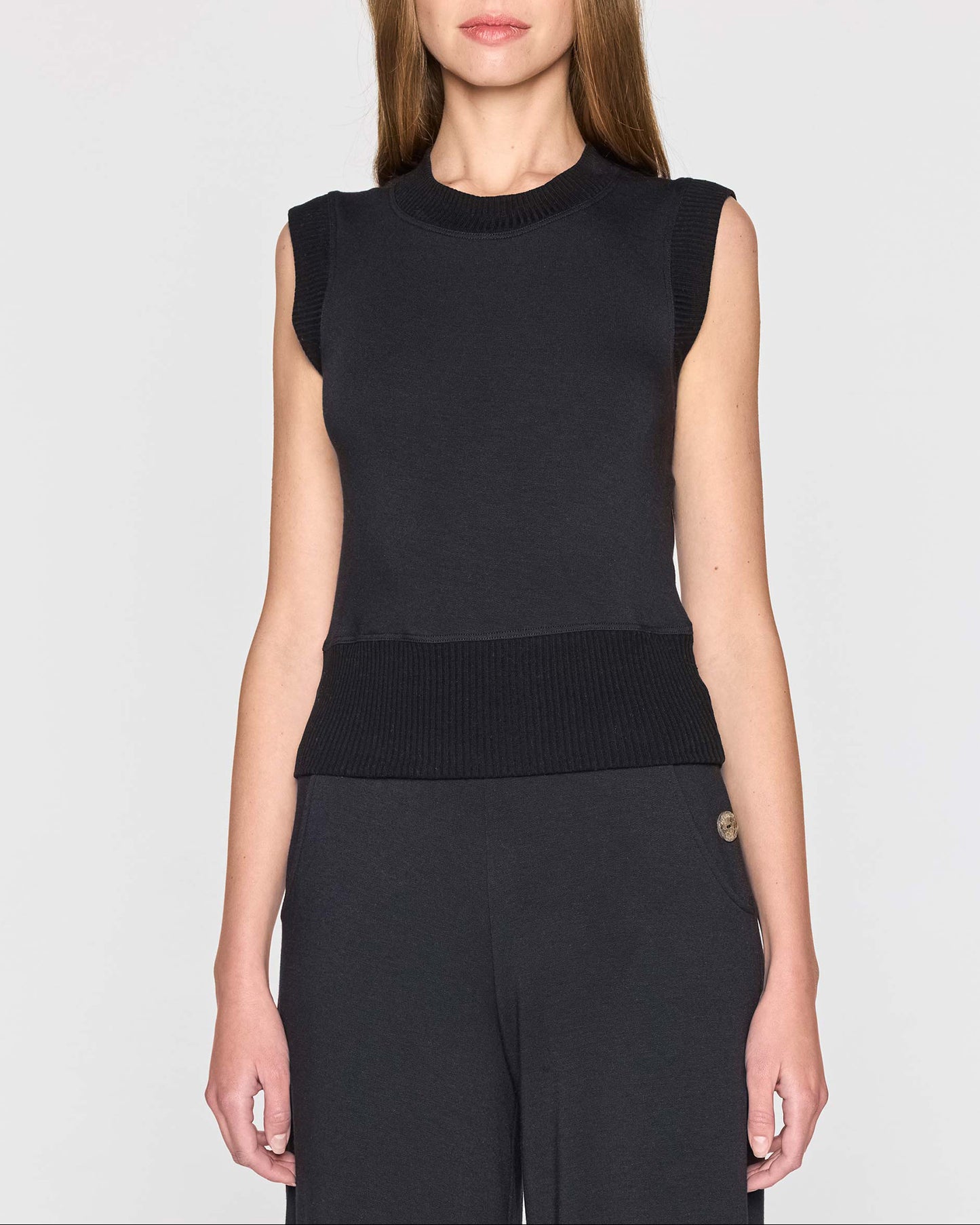 Black | Bleusalt Vest Front