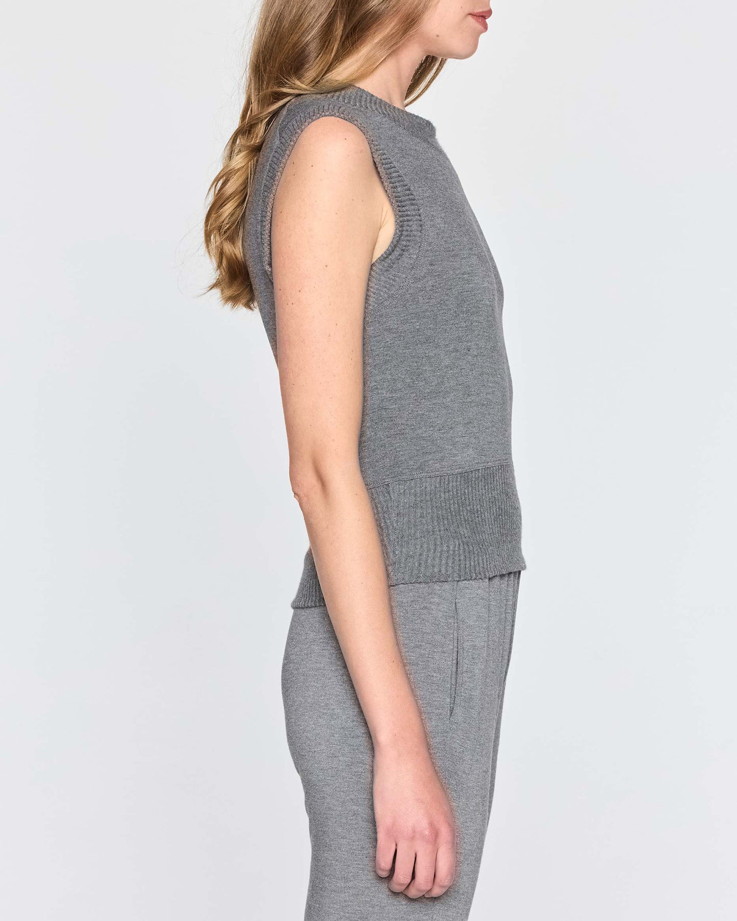 Dark Gray | Bleusalt Vest Side