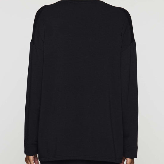 Black | The Oversized V-Neck