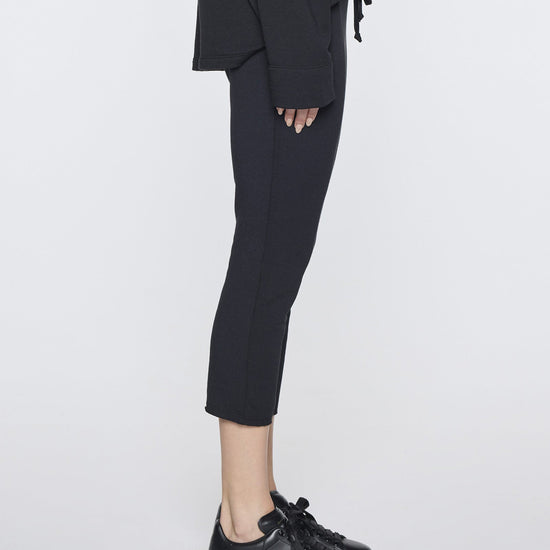 Black | The Drop Crop Pant