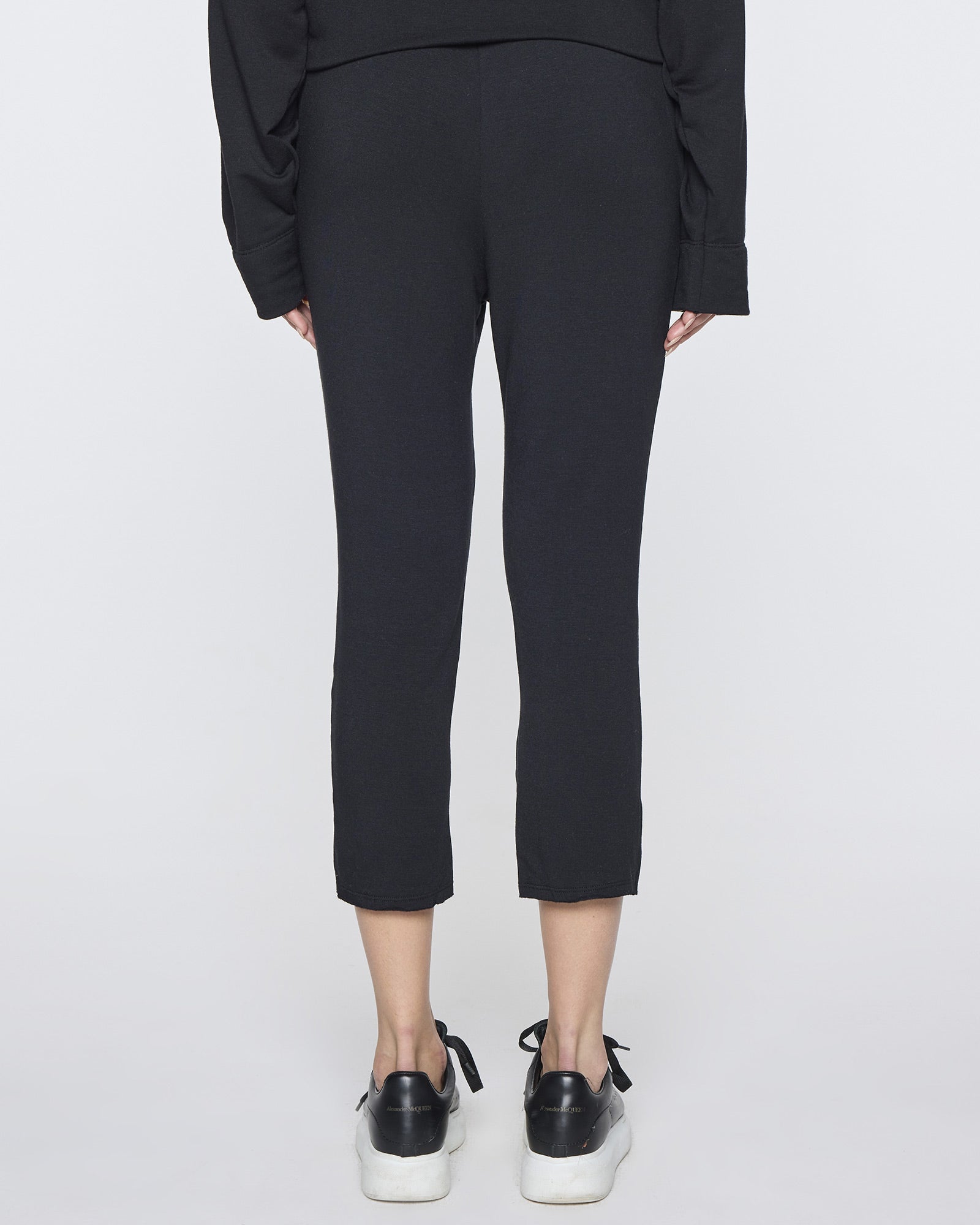 Black | The Drop Crop Pant
