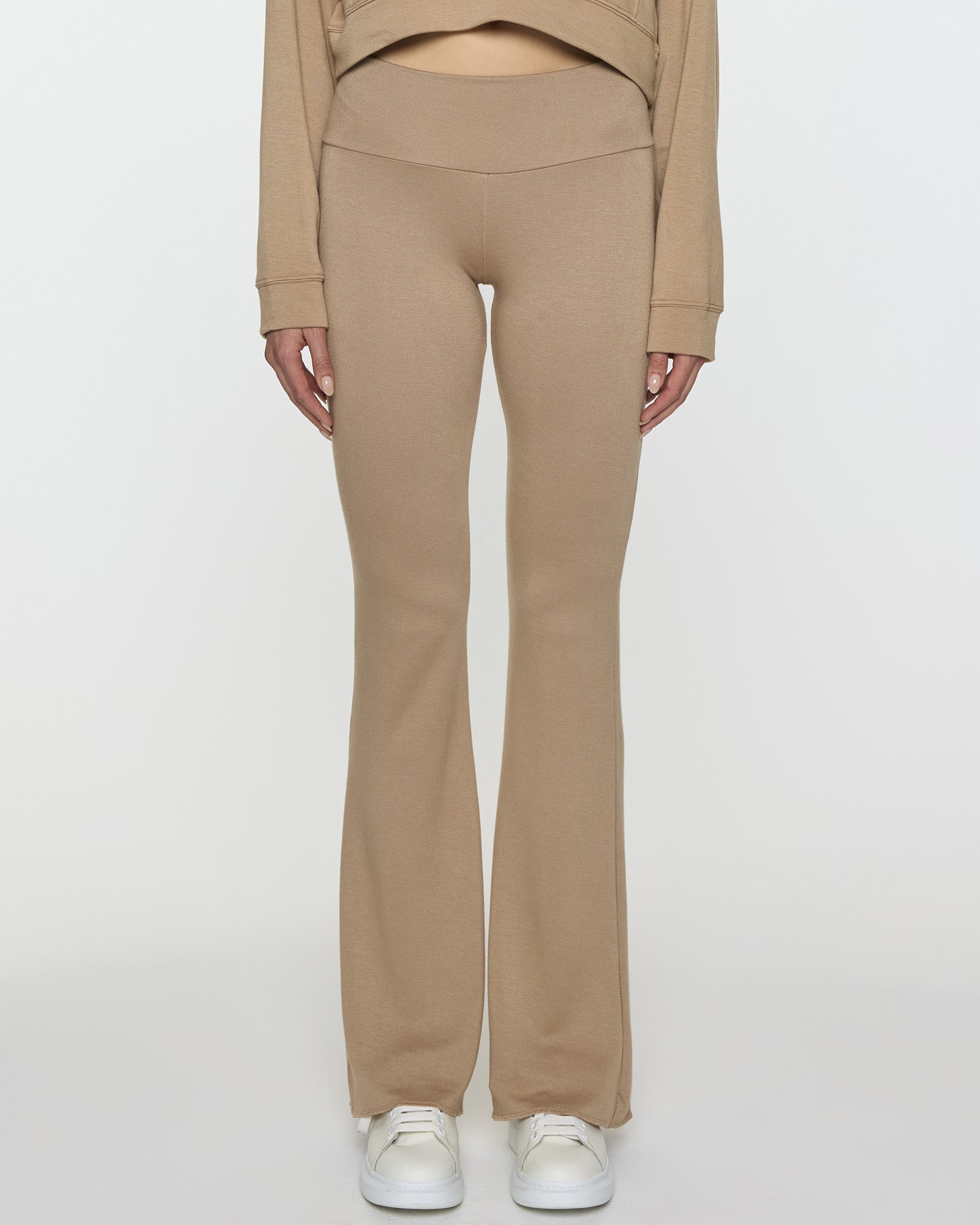 Camel | The Kaia Gerber Yoga Pant