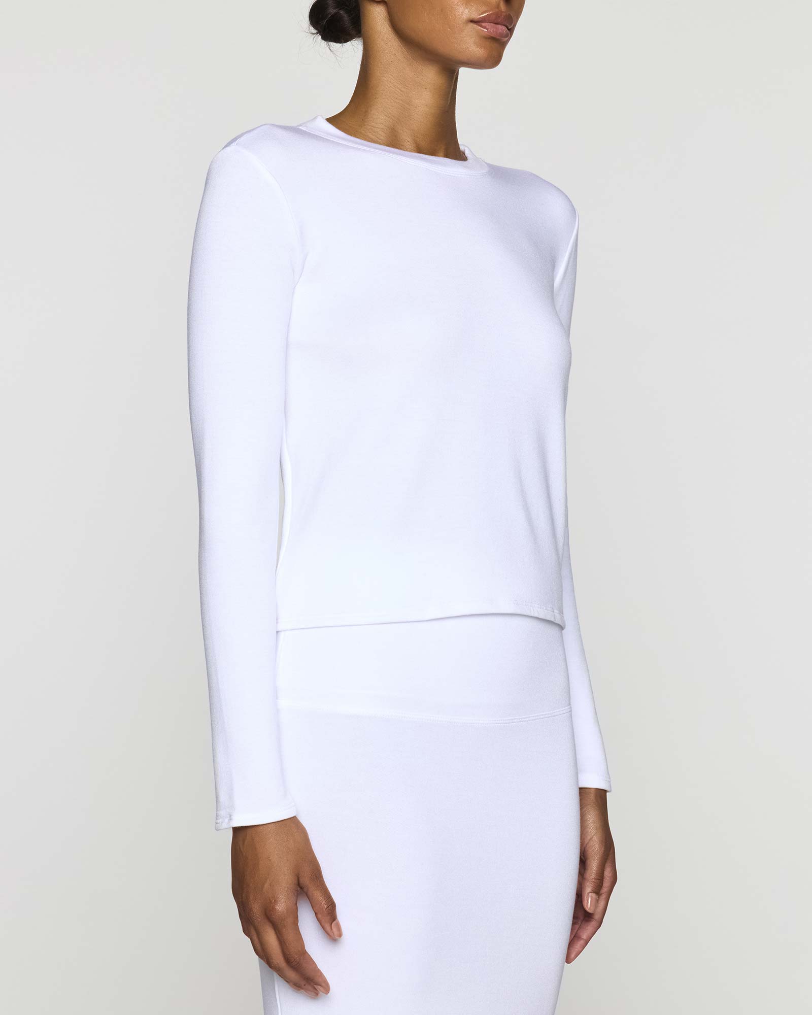 White | Women's Shorty Crew Neck Long Sleeve