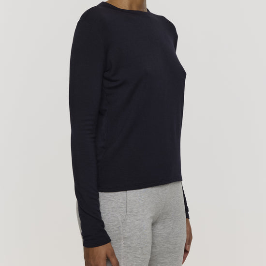 Navy | Women's Long Sleeve Crew Shirt