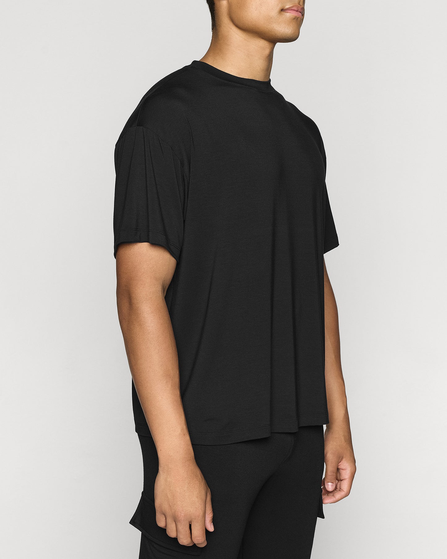 Black | Men's Oversized T Lite