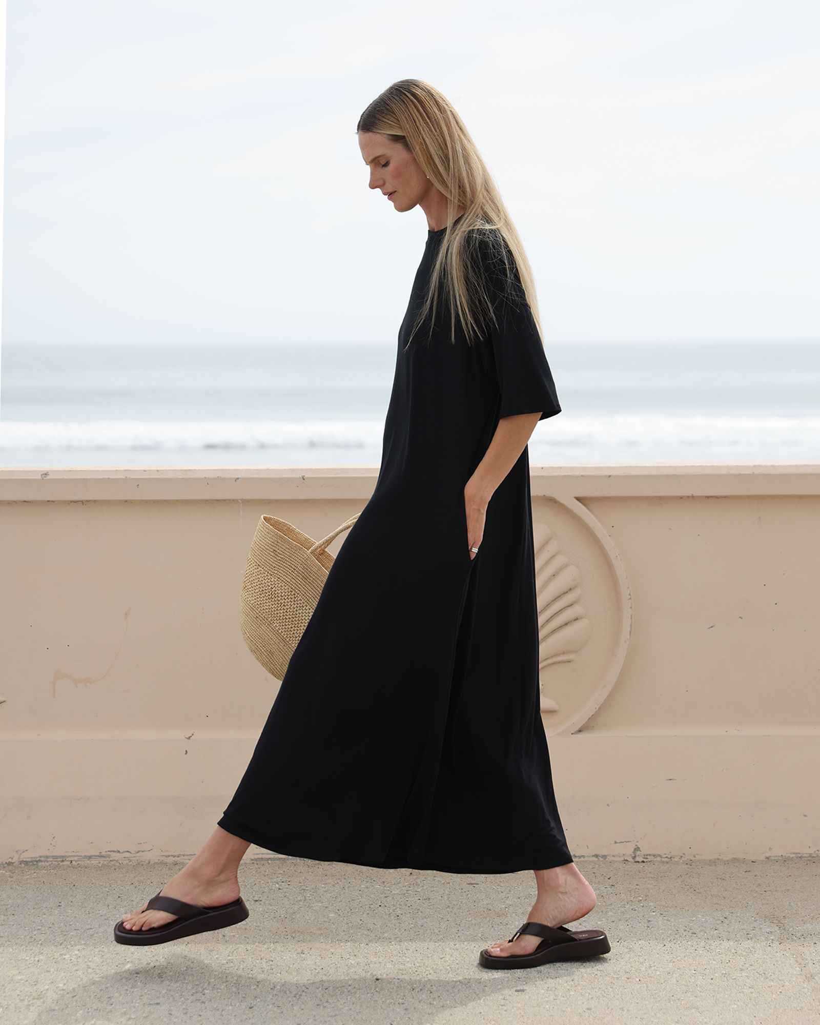 oversized tshirt dress Bleusalt The T | Unbleached Cut oversized with dropped shoulders and a long Women's Oversized Bicolor T-Shirt Dress