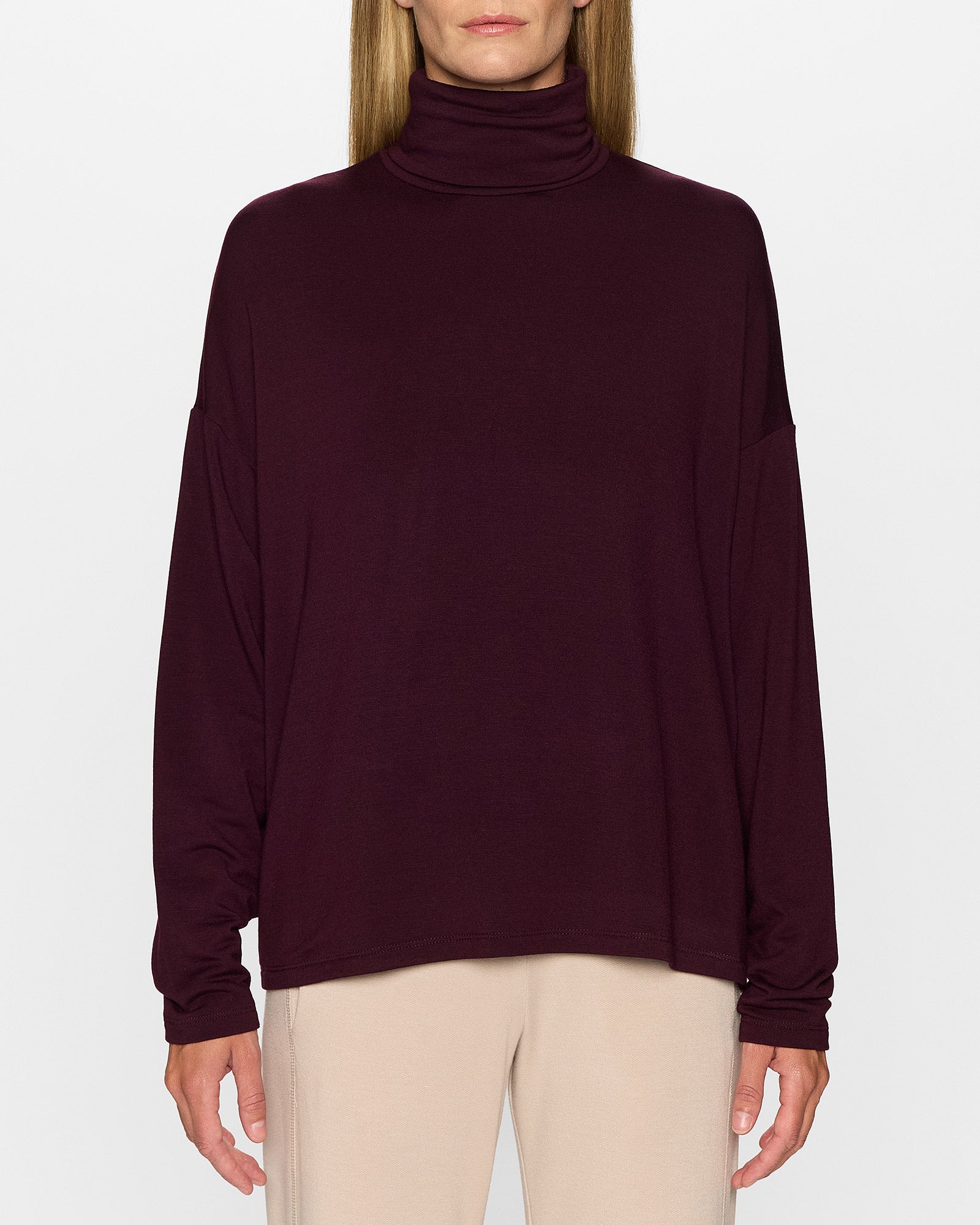 Bordeaux | The Oversized Turtleneck