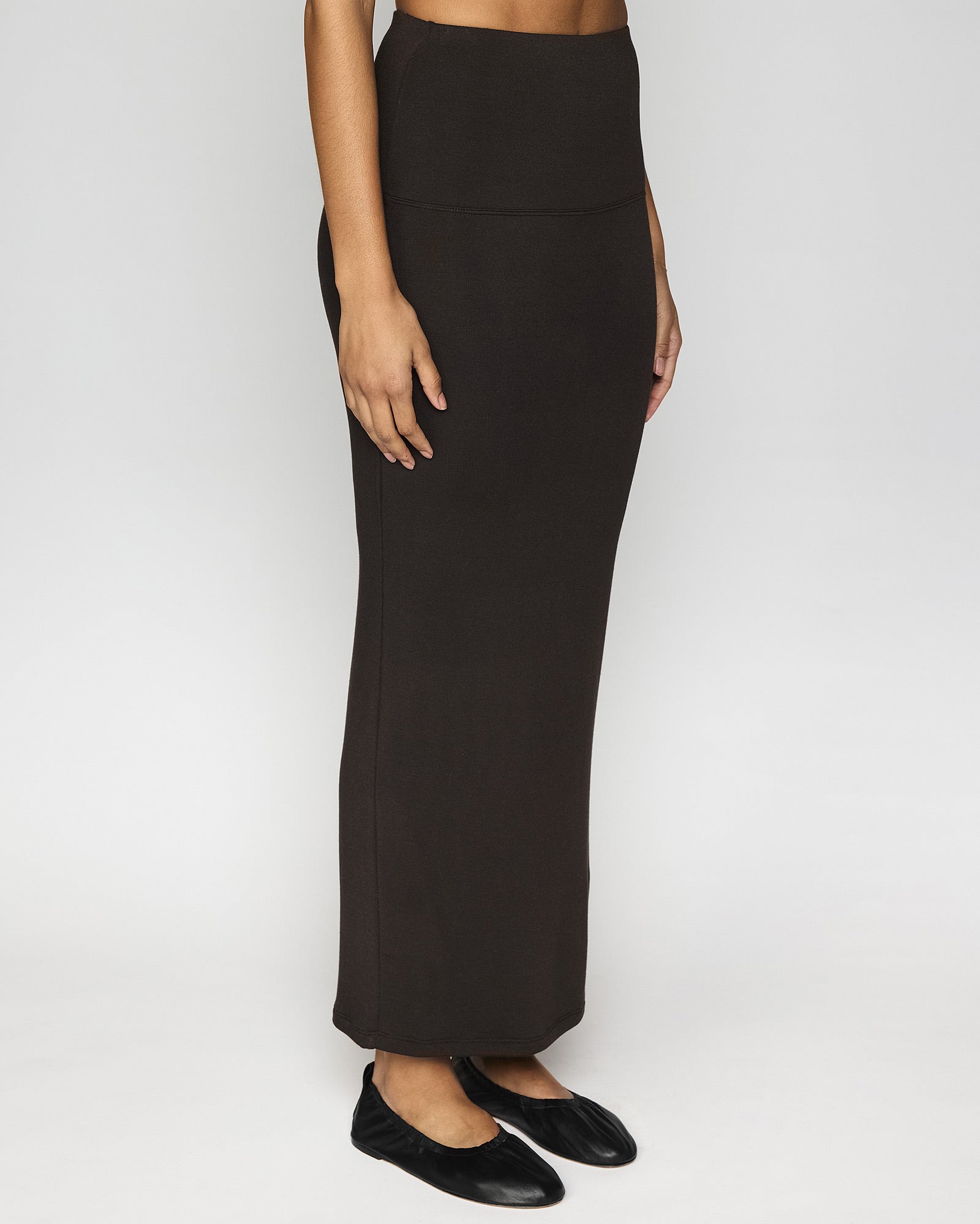 Coco | The Maxi Tube Skirt Angle