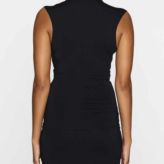 Black | The Cindy V Back