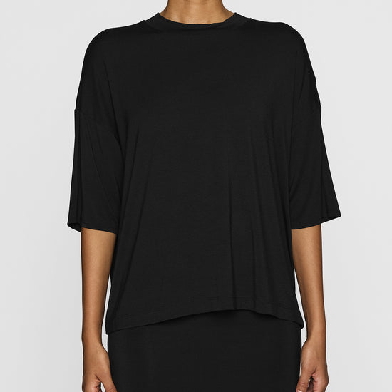 Black | The Women's Oversized T-Shirt