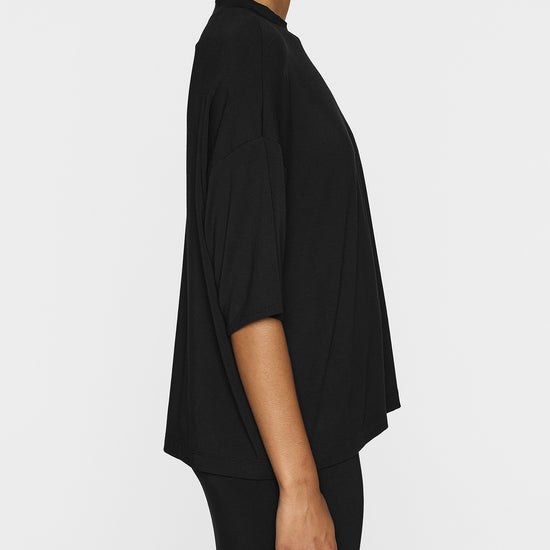 Black | The Women's Oversized T-Shirt