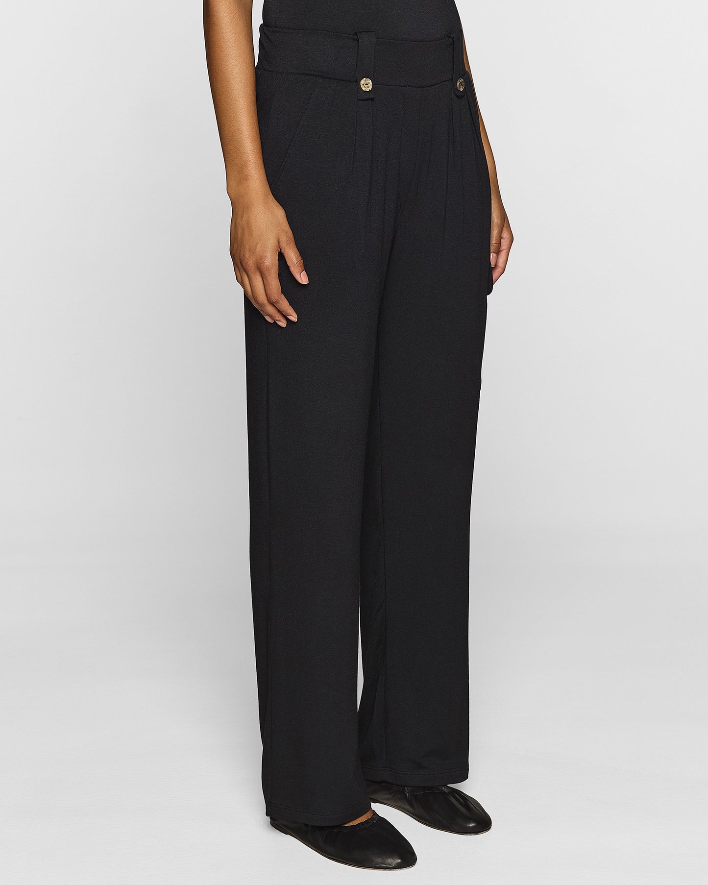 Black | The Women's Cargo Pant