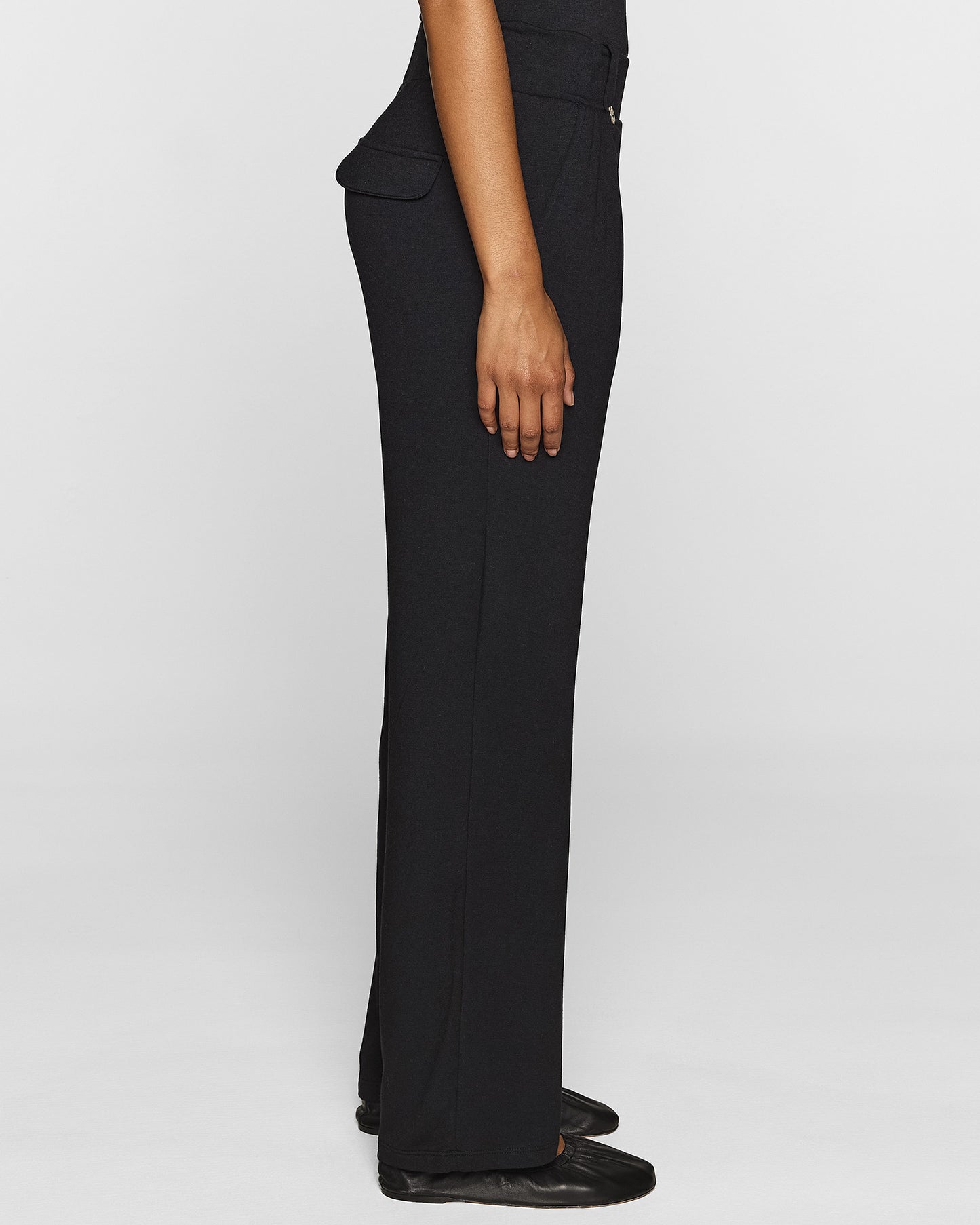 Black | The Women's Cargo Pant