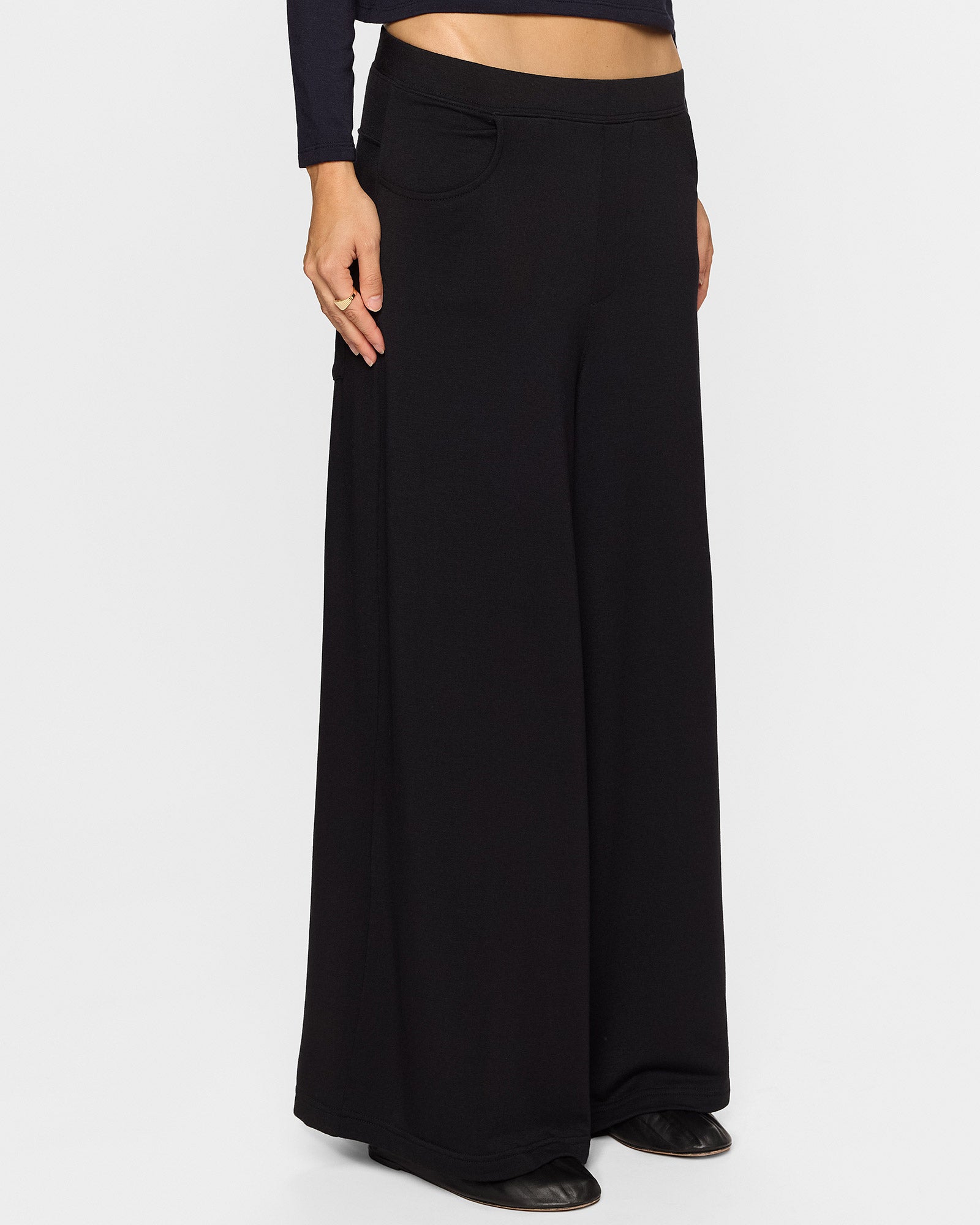 Black | The Lyndie Pant Signature Fabric