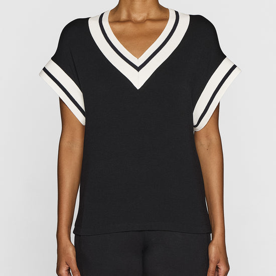 Black/White | The Sporty Vest