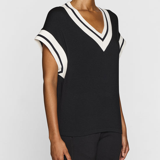 Black/White | The Sporty Vest