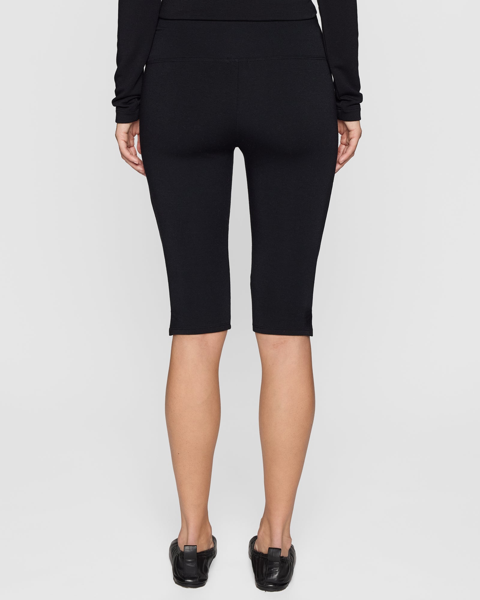 Black | The Capri