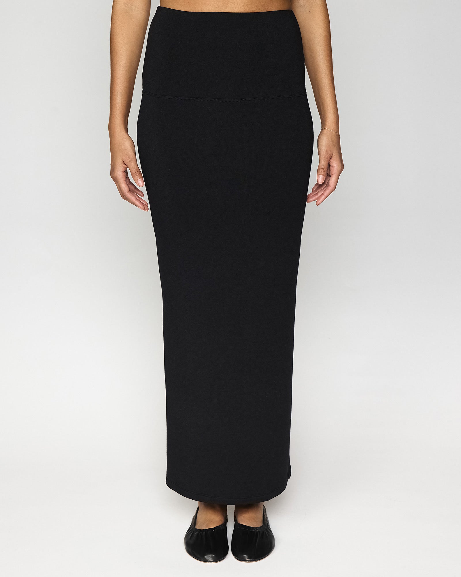 Black | The Maxi Tube Skirt Front