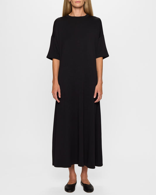 Black | The Oversized T Dress Lite
