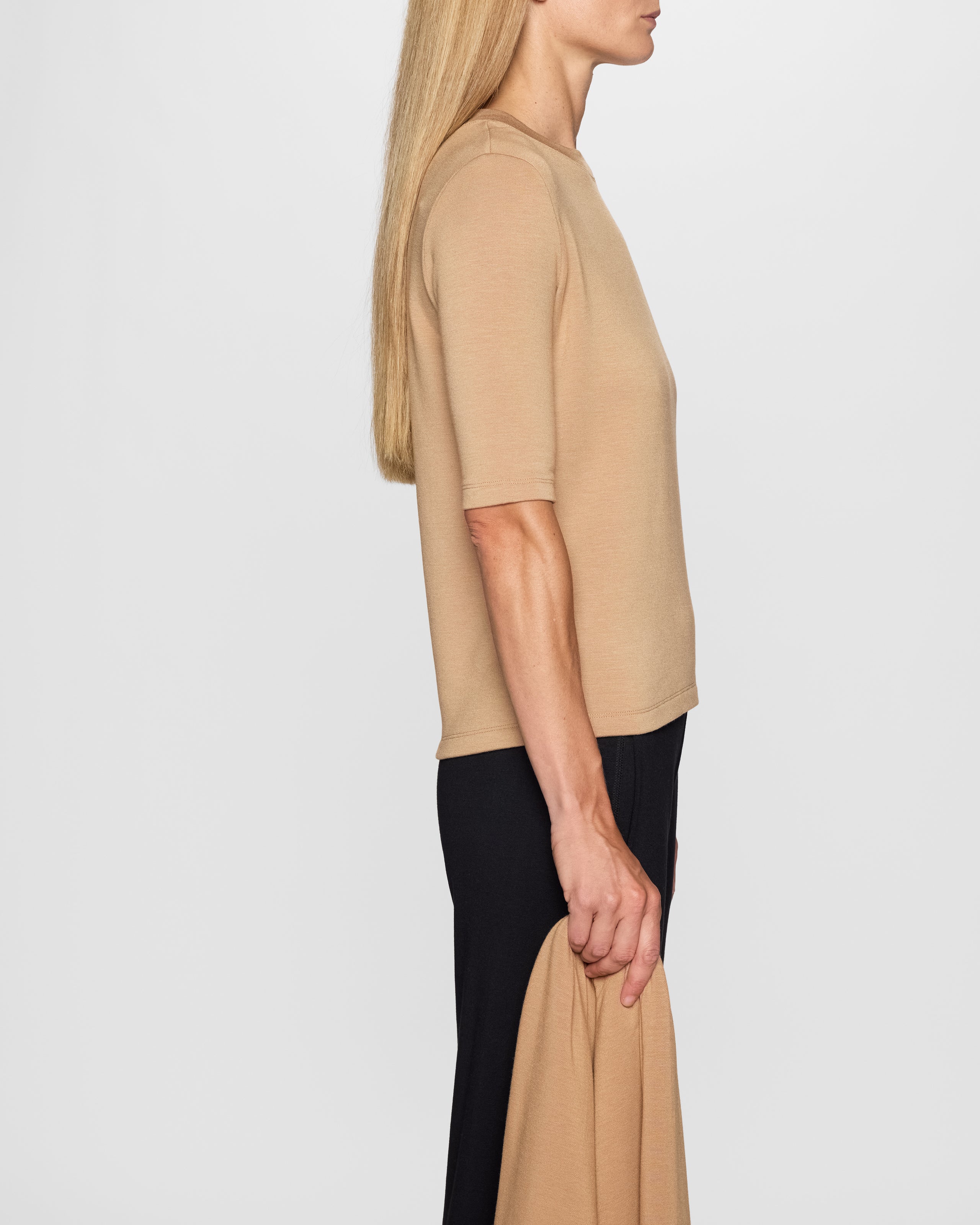 Camel | The Elbow Sleeve Classic Crew