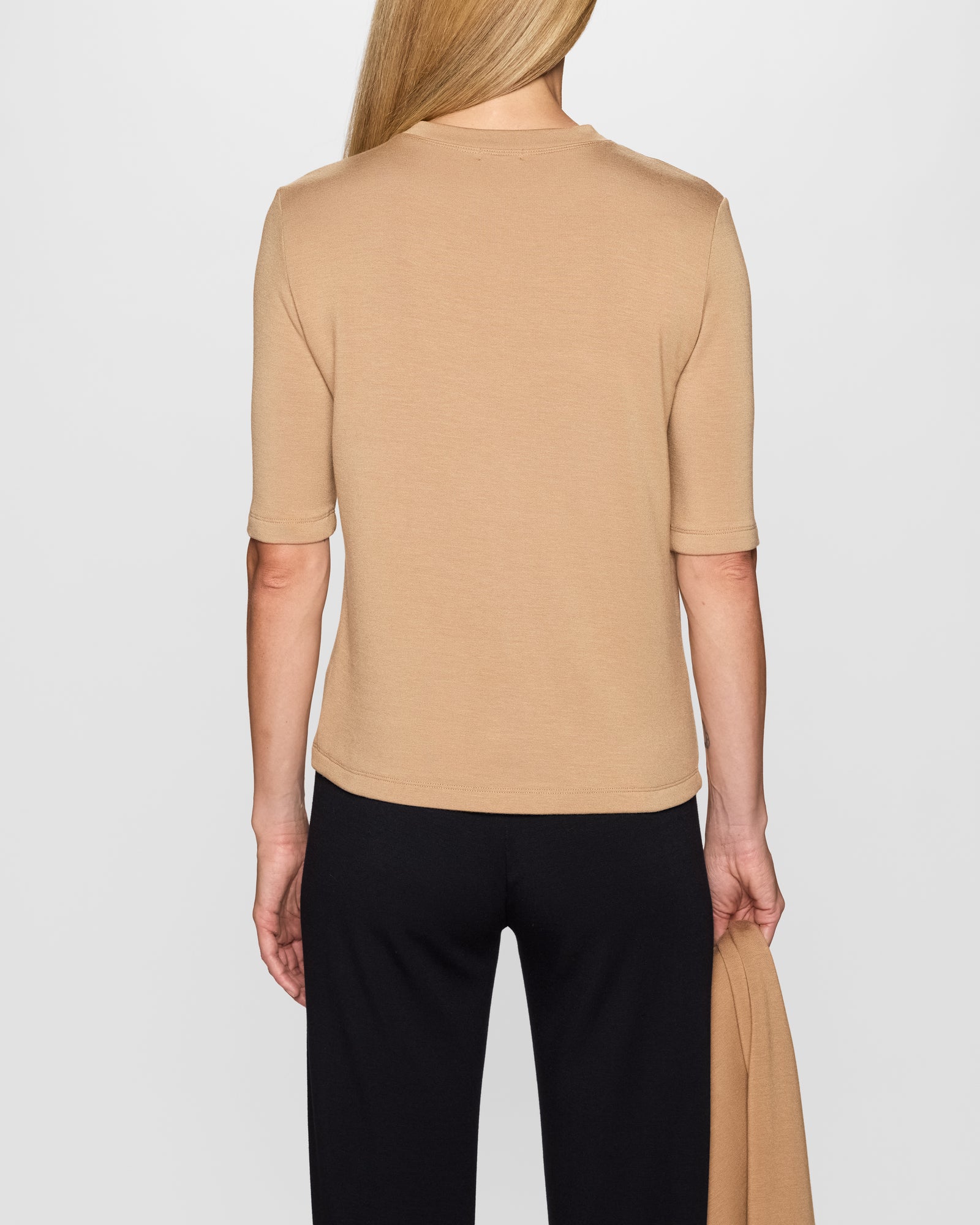 Camel | The Elbow Sleeve Classic Crew