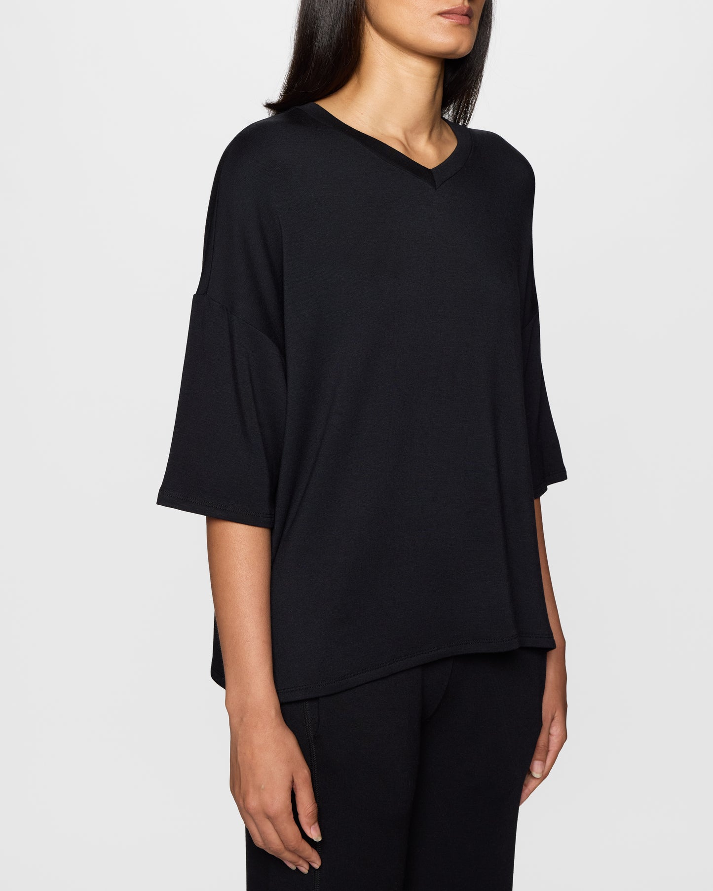 Black | The Oversized High V