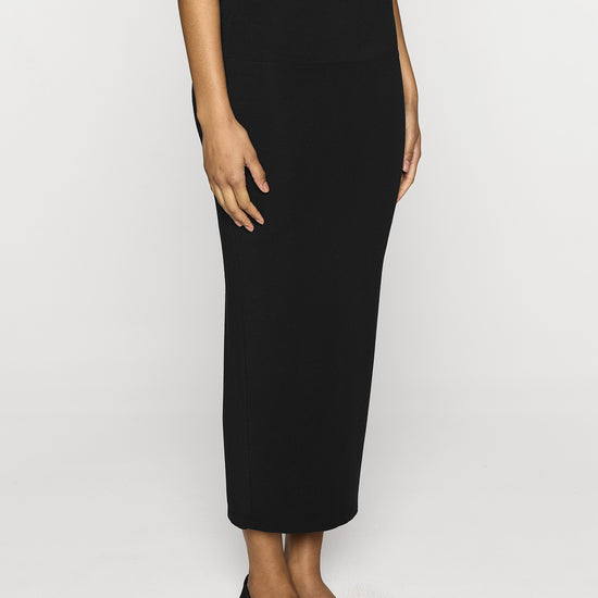 Black | The Tube Skirt Lite Angle