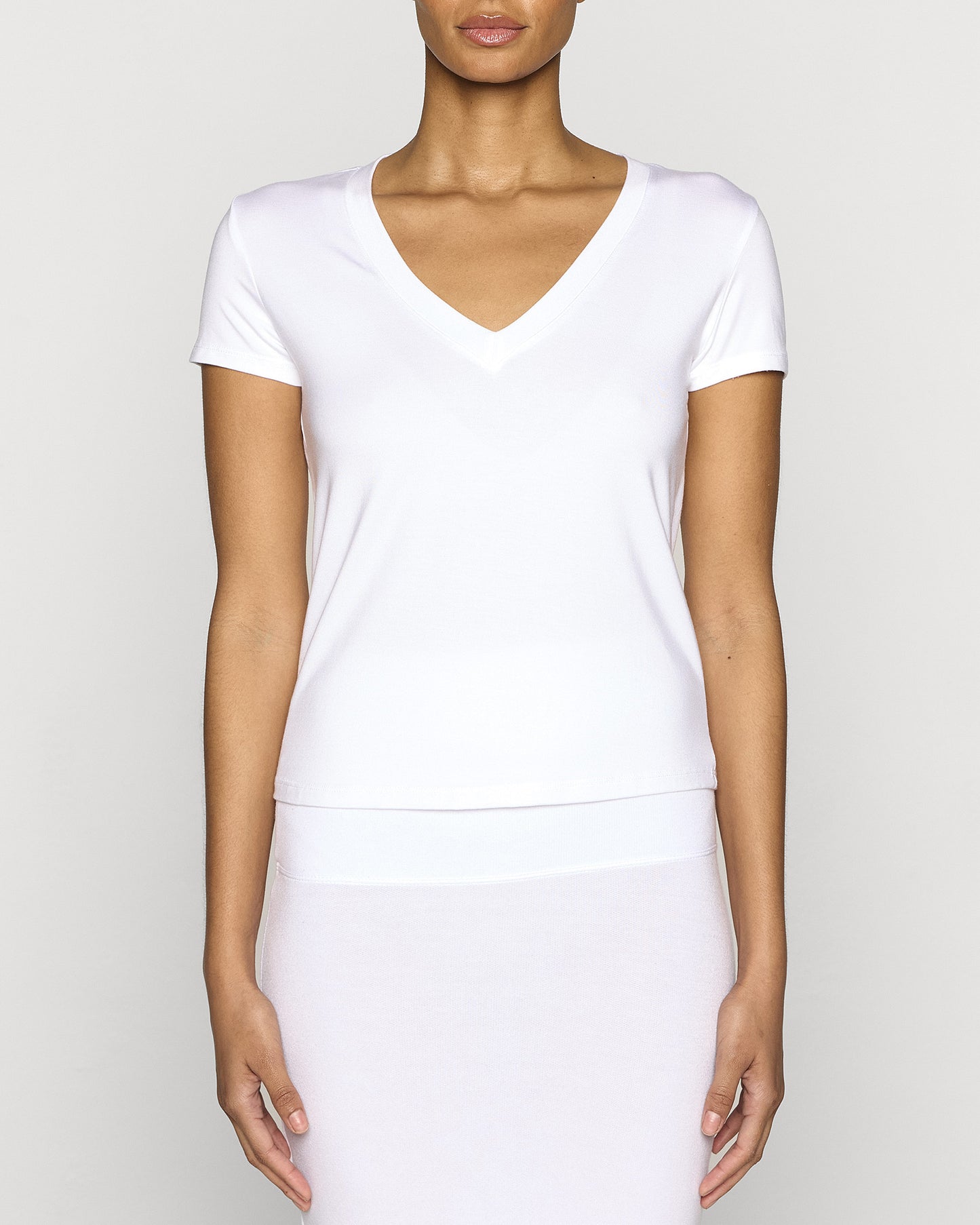 White | The Perfect V Lite Front