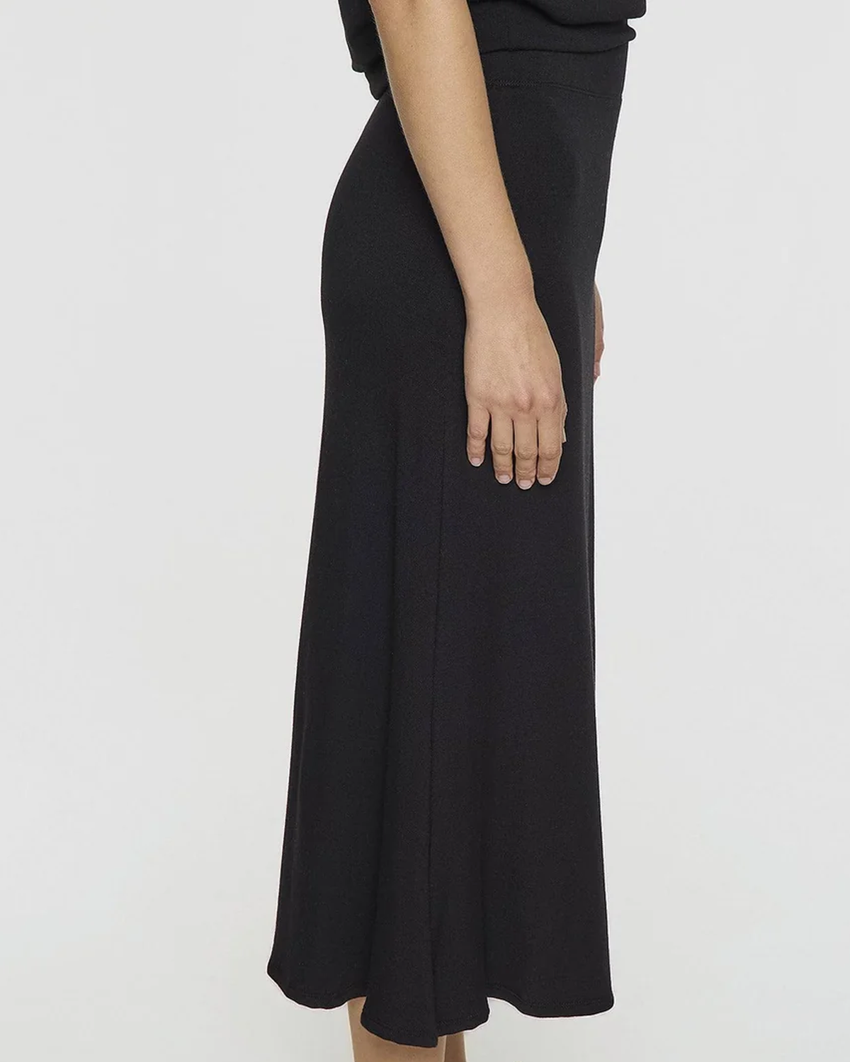 Black | The A-line Skirt