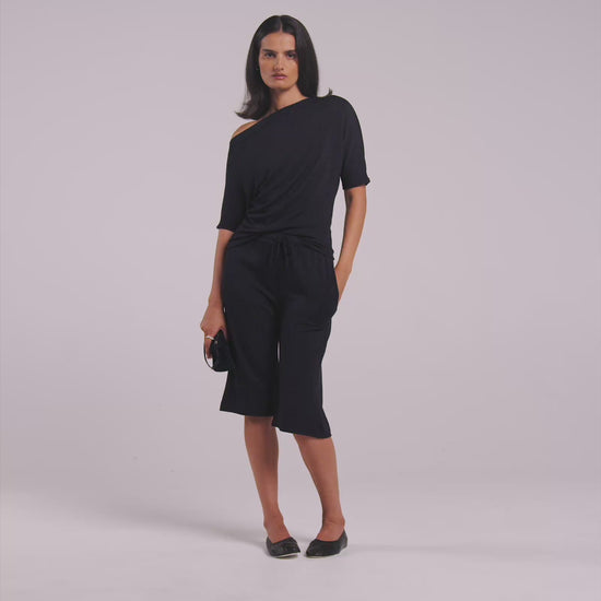 All | The Caroline Short
