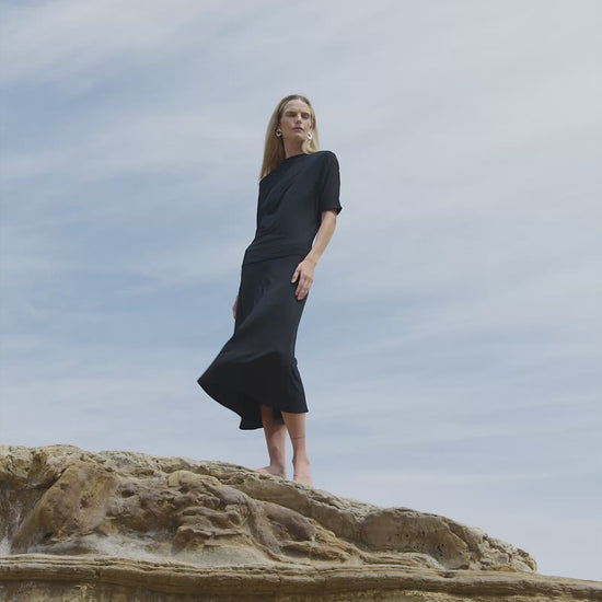 Black | The A-Line Skirt Lite